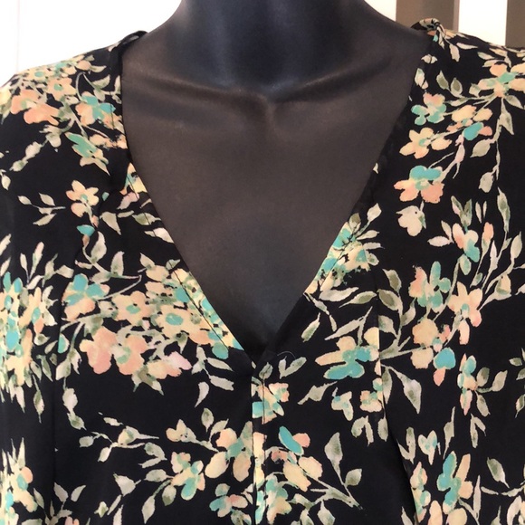 LA Hearts Kimono in Black and Green Floral - Picture 7 of 9